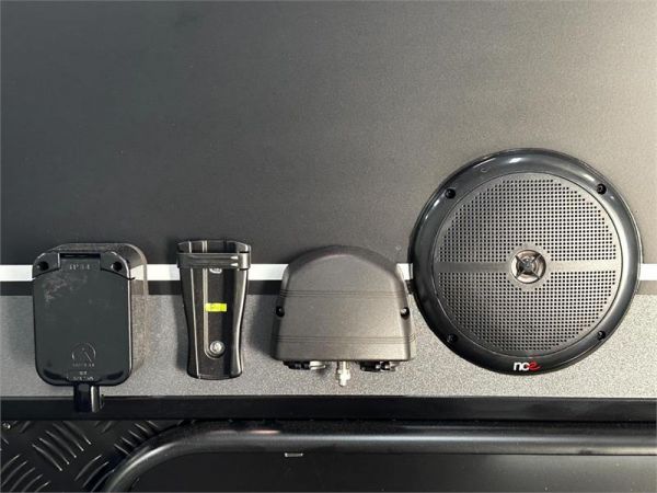 2025 Van Cruiser Caravans X Rogue 17'10 Caravan image