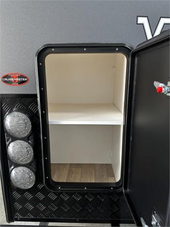 2025 Van Cruiser Caravans X Rogue 17'10 Caravan image