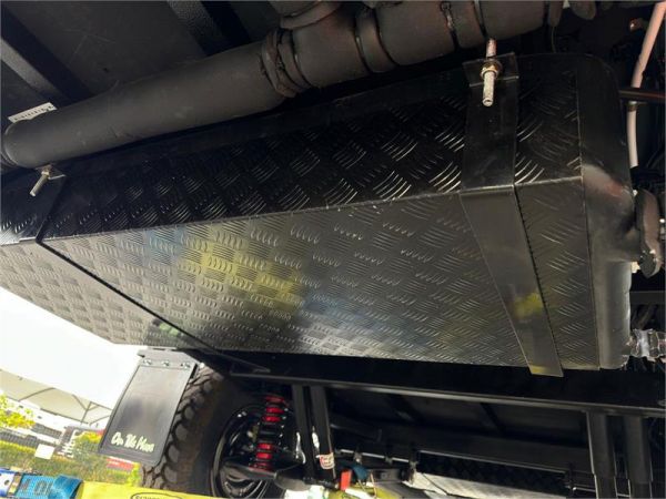 2025 On The Move Caravans Traxx Off-Road 17' Centre Door Caravan image