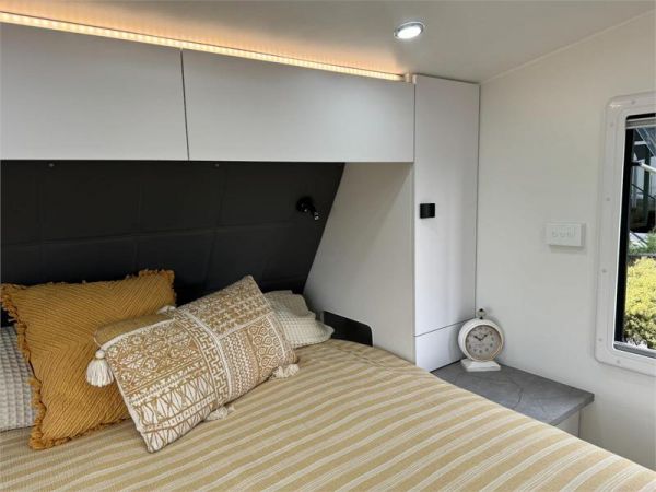 2025 Network RV Caravans Terrain Tuff 17'6 Rear Door Caravan image