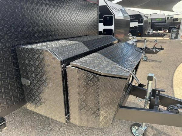 2025 On The Move Caravans Traxx Off-Road 17' Centre Door Caravan image