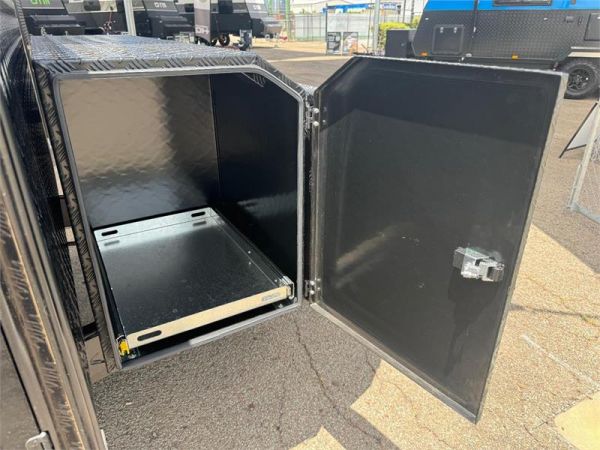 2025 On The Move Caravans Traxx Off-Road 17' Centre Door Caravan image