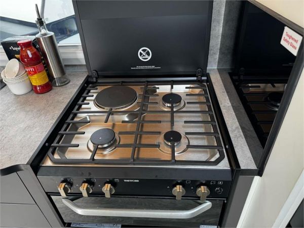 2025 On The Move Caravans Infinity 6.3F Caravan image