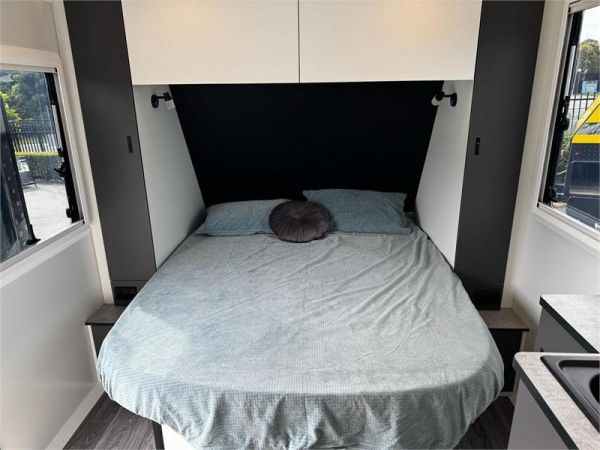 2025 On The Move Caravans Infinity 6.3F Caravan image