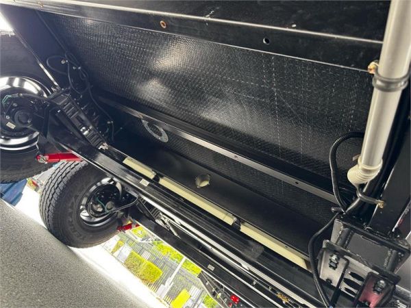 2025 On The Move Caravans Infinity 6.3F Caravan image