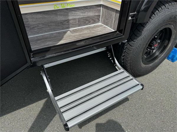 2025 On The Move Caravans Infinity 6.3F Caravan image