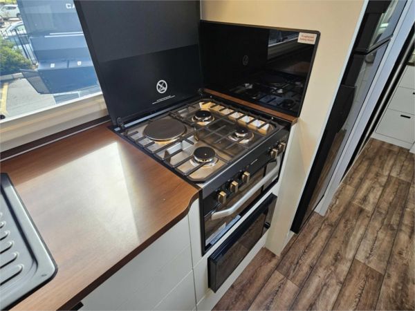 2025 On The Move Caravans Infinity 6.3F Caravan image