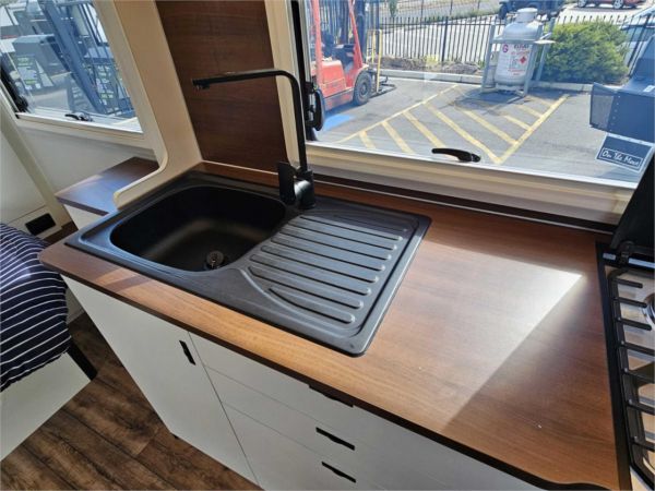 2025 On The Move Caravans Infinity 6.3F Caravan image