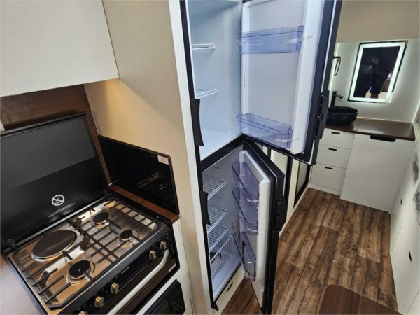 2025 On The Move Caravans Infinity 6.3F Caravan image