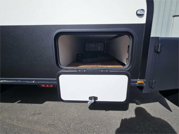 2025 On The Move Caravans Infinity 6.3F Caravan image