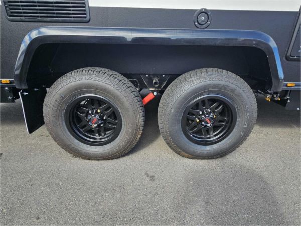 2025 On The Move Caravans Infinity 6.3F Caravan image