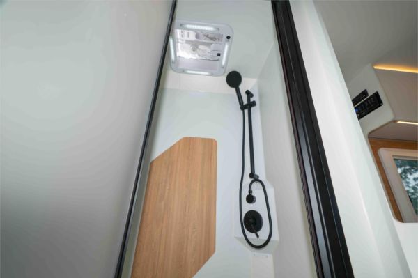 2025 On The Move Caravans Infinity 6.3 Caravan image