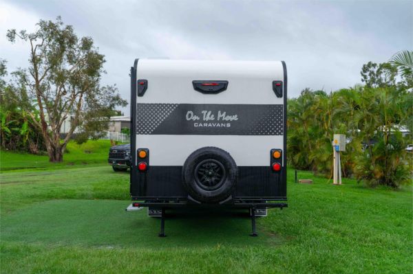 2025 On The Move Caravans Infinity 6.3 Caravan image