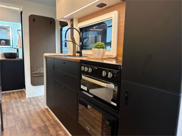 2025 On The Move Caravans Storm 6.3 Caravan image