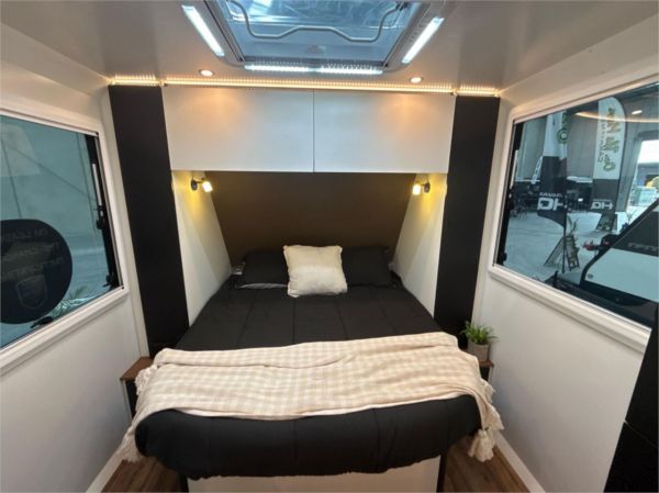 2025 On The Move Caravans Storm 6.3 Caravan image