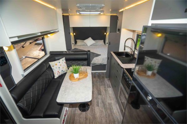 2025 On The Move Caravans Adventure 5.5 Caravan image