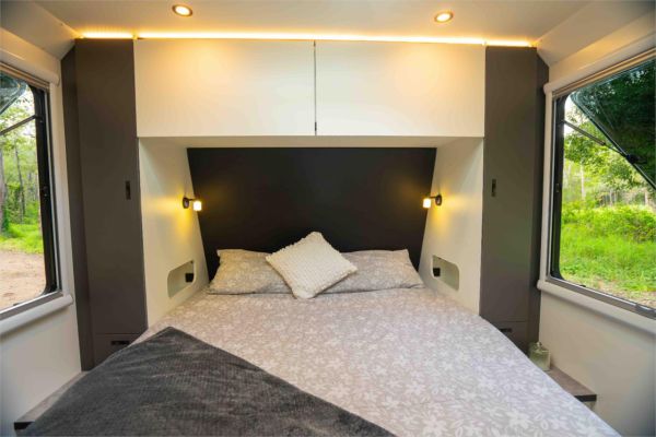 2025 On The Move Caravans Adventure 5.5 Caravan image