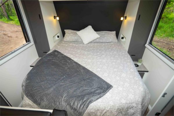 2025 On The Move Caravans Adventure 5.5 Caravan image