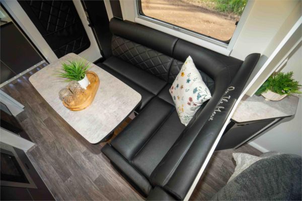 2025 On The Move Caravans Adventure 5.5 Caravan image