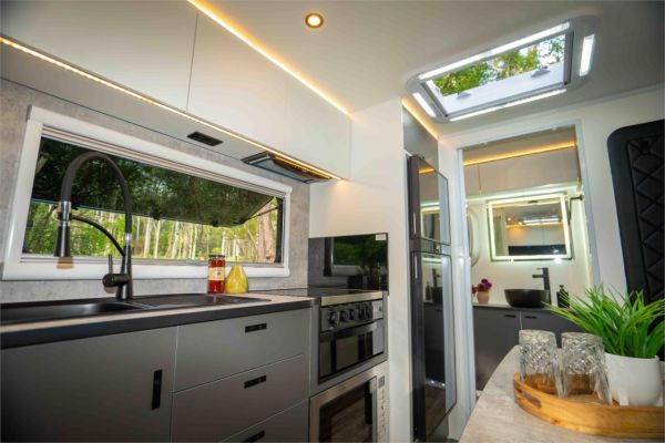 2025 On The Move Caravans Adventure 5.5 Caravan image