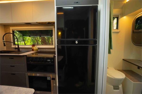 2025 On The Move Caravans Adventure 5.5 Caravan image