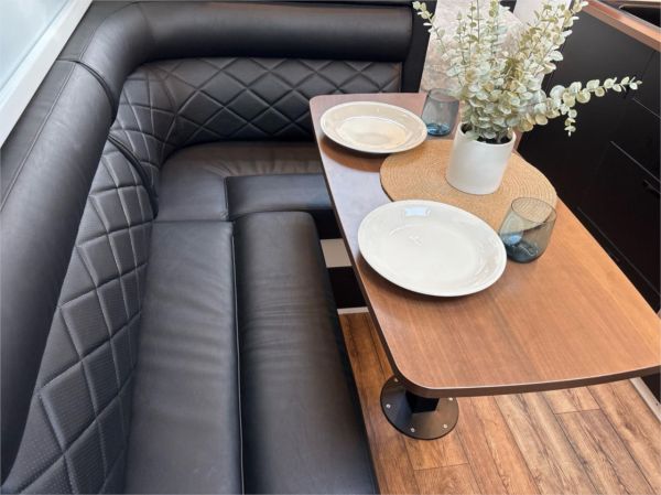 2025 On The Move Caravans Adventure 5.5 Caravan image