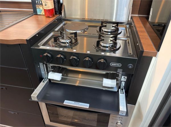 2025 On The Move Caravans Adventure 5.5 Caravan image