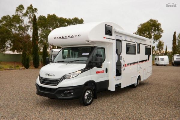 2024 Winnebago Kirra image