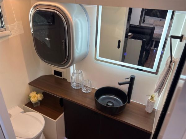 2025 On The Move Caravans Adventure 6.3 Caravan image