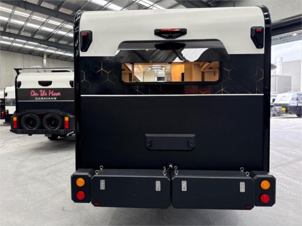 2025 On The Move Caravans Grenade 6.9F Off-Road Caravan image