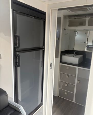 2018 Masterpiece Optimum Extreme Offroad Off Road Caravan image