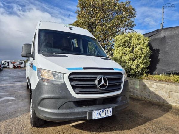 2021 Kea Nomad M700 3 Berth image