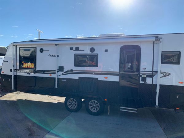 2021 PARAMOUNT Commander 22'8 Caravan image