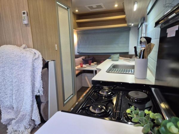 2020 Kea River M721 6 Berth image