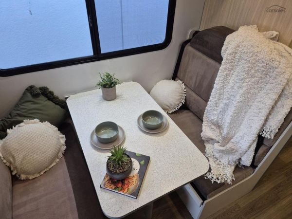 2020 Kea River M721 6 Berth image
