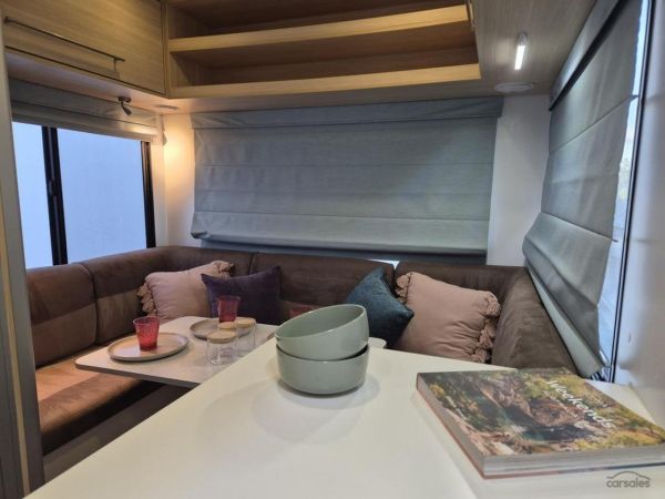 2020 Kea River M721 6 Berth image