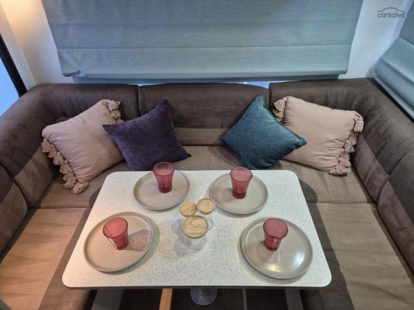 2020 Kea River M721 6 Berth image