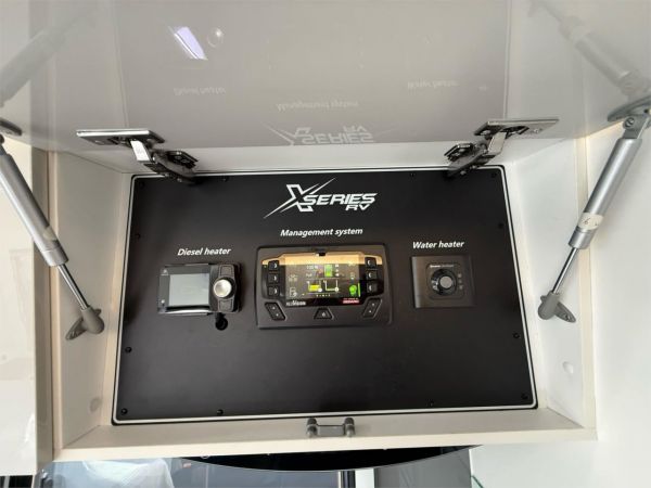 2025 X Series RV 17' Evader Other image