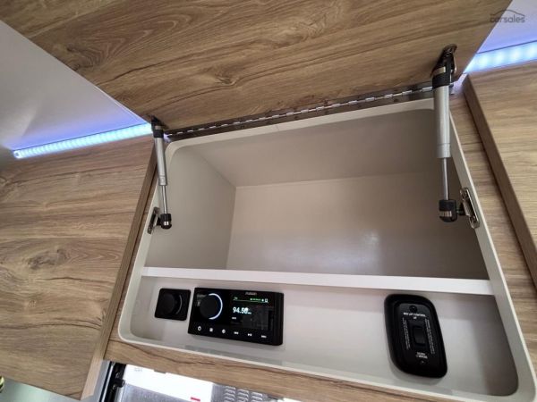 2024 Royal Flair AUSSIEMATE image