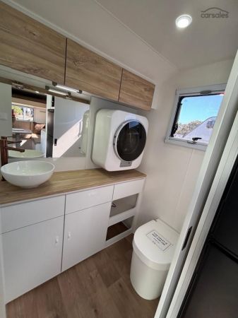 2024 Royal Flair AUSSIEMATE image