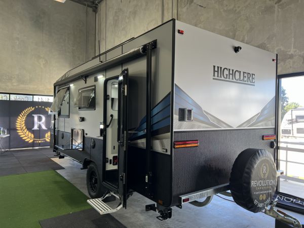 2025 Highclere Caravans Dynasty L.E Little Cote Caravan image