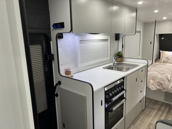 2025 Highclere Caravans Dynasty L.E Little Cote Caravan image