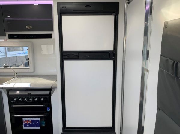 2020 Highline ENFORCER Caravan 17' 6'' Semi-off Road $64,500 image
