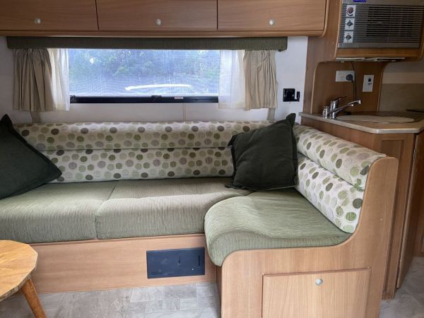 2008 Jayco 16.49-1 Expanda Expander image