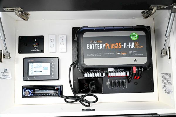 2025 Viscount Wildshark 3.5 Caravan image