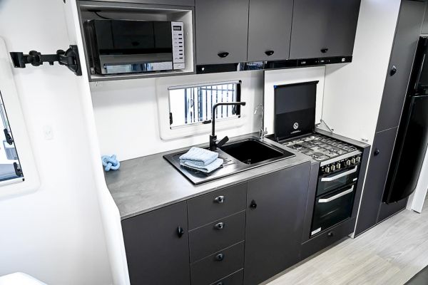 2025 Viscount Wildshark 3.5 Caravan image