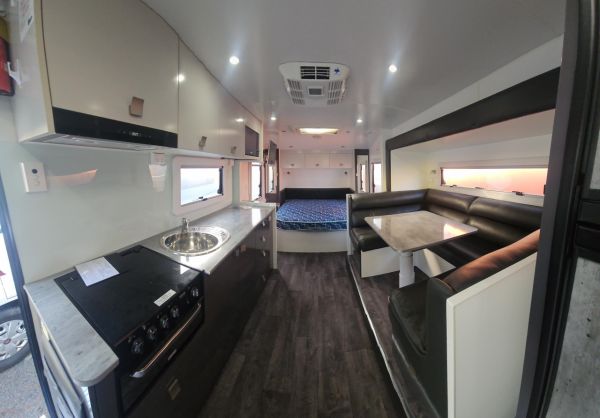 2016 Atlantic Endeavour Side Club Slide Out Caravan image