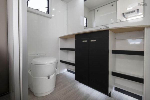 2023 Windsor Simpson image