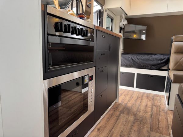 2025 On The Move Caravans Adventure 5.7F Black Edition Other image