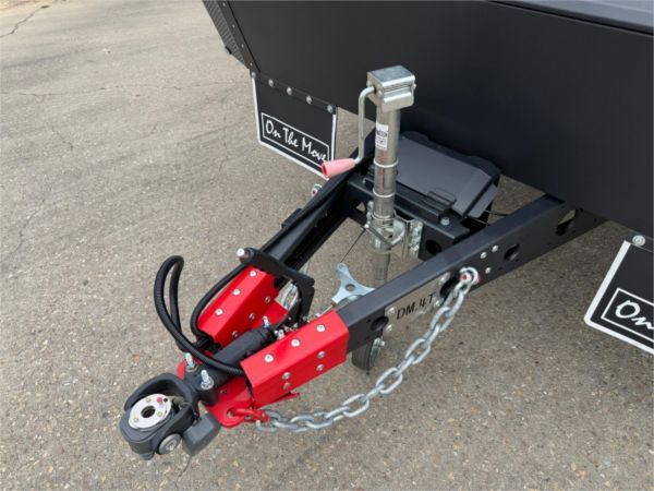 2025 On The Move Caravans Adventure 5.7F Black Edition Other image